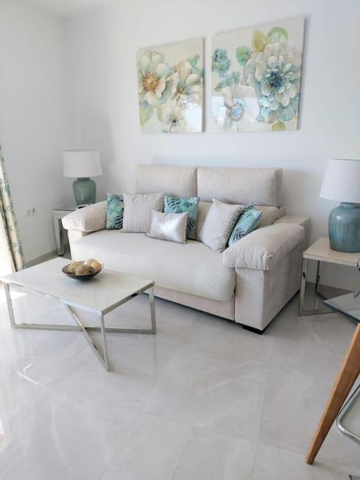 Lux. Frontbeach-Terrace. 5 Pools.Tv. 2 A.C.Netflix Benalmádena Exterior foto