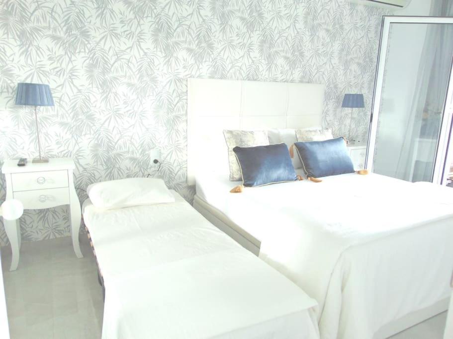 Lux. Frontbeach-Terrace. 5 Pools.Tv. 2 A.C.Netflix Benalmádena Exterior foto